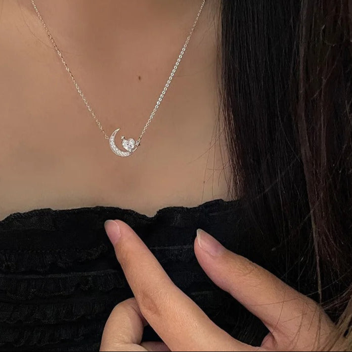The Lunar Glow necklace