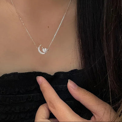 The Lunar Glow necklace